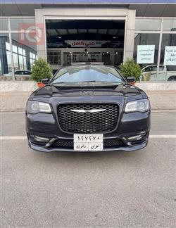 کرایسلەر 300